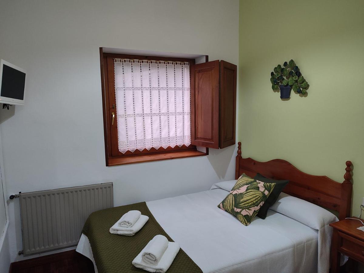 La Salmonera Cangas De Onis Caño Exterior foto
